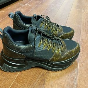 Louis Vuitton Runaway Pulse Sneakers